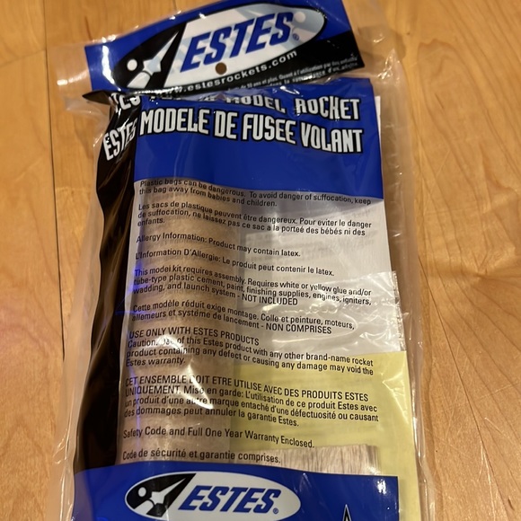 New Estes Beginner Flying Model Rockets Big Bertha & Beta Series Wizard Hobby - Picture 9 of 10